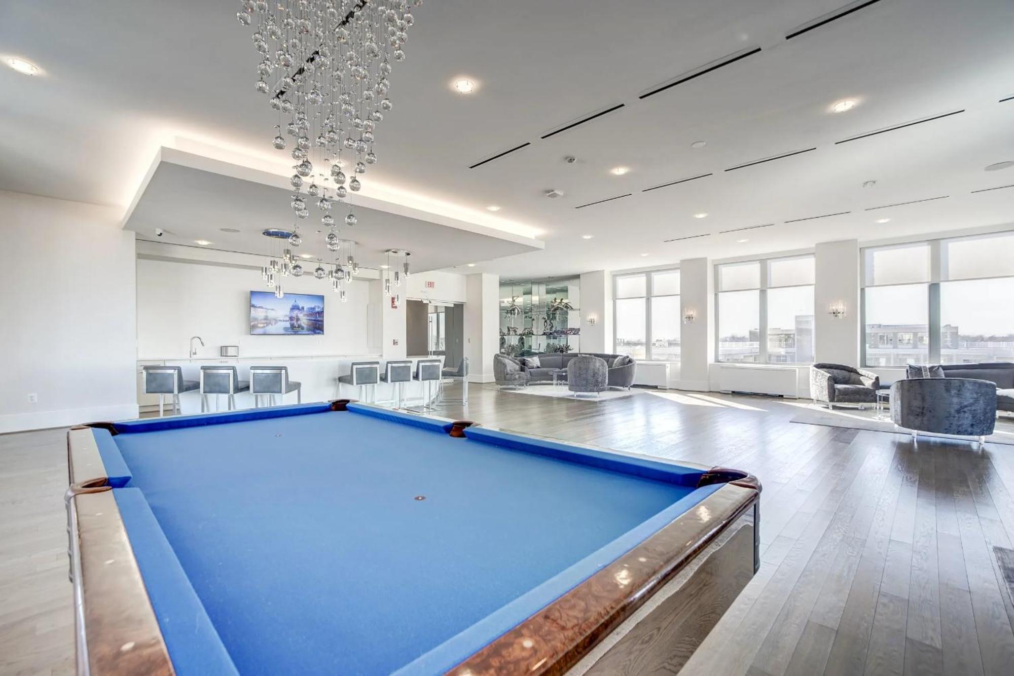 Spacious 2 Bedrooms Apt @Crystal City With Gym อาร์ลิงตัน ภายนอก รูปภาพ